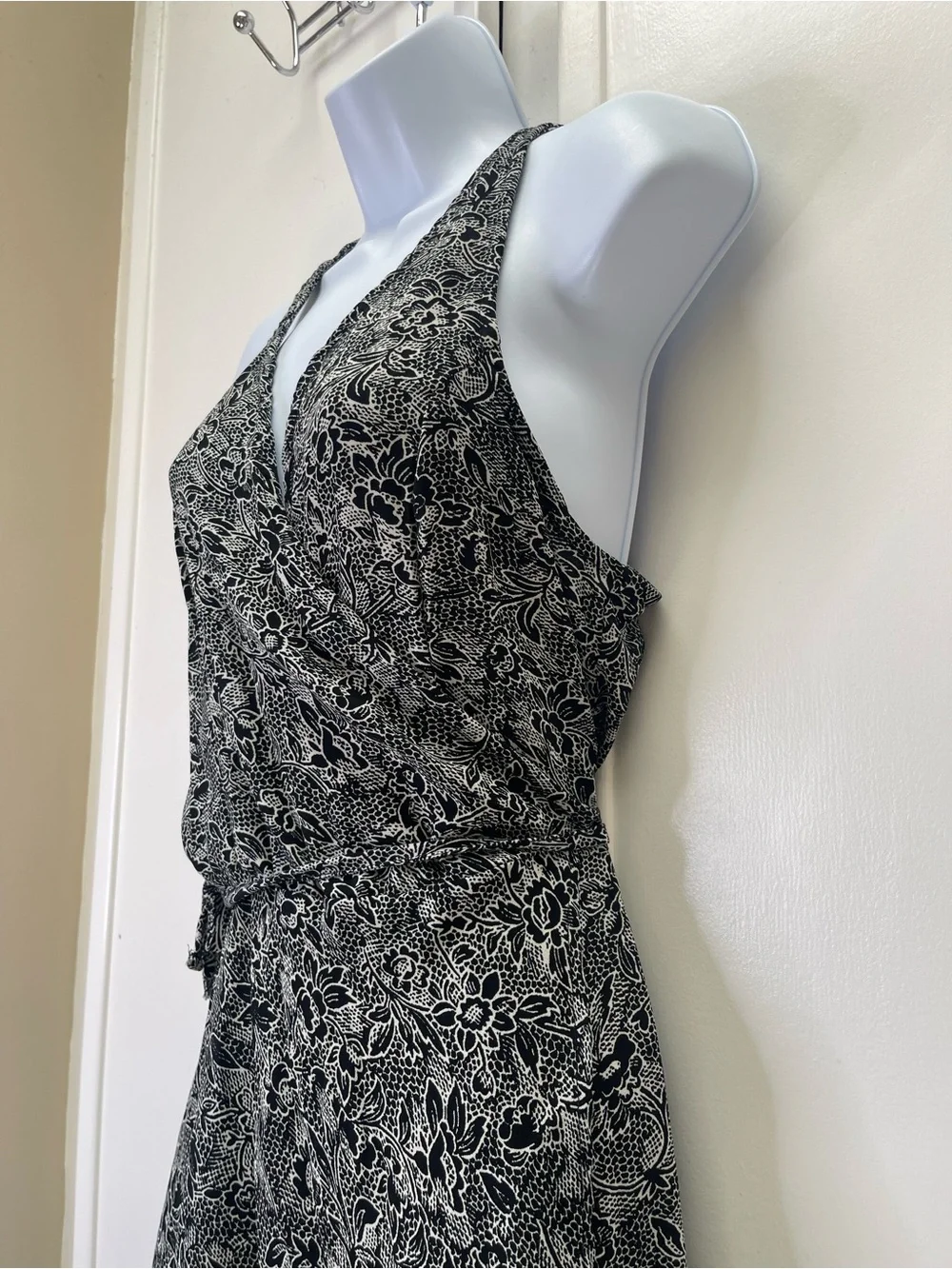 Abercrombie & Fitch Black White Paisley Floral High Low Wrap Maxi Dress Size M